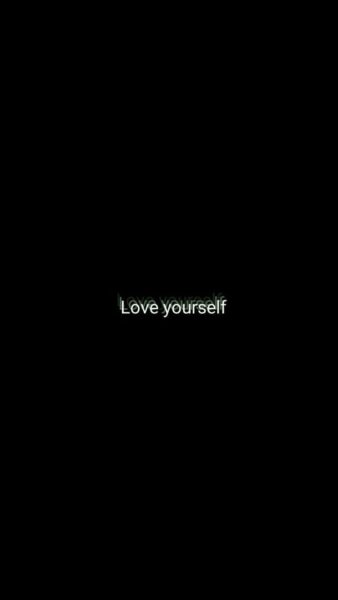 hình nền màu đen có chữ love yourself
