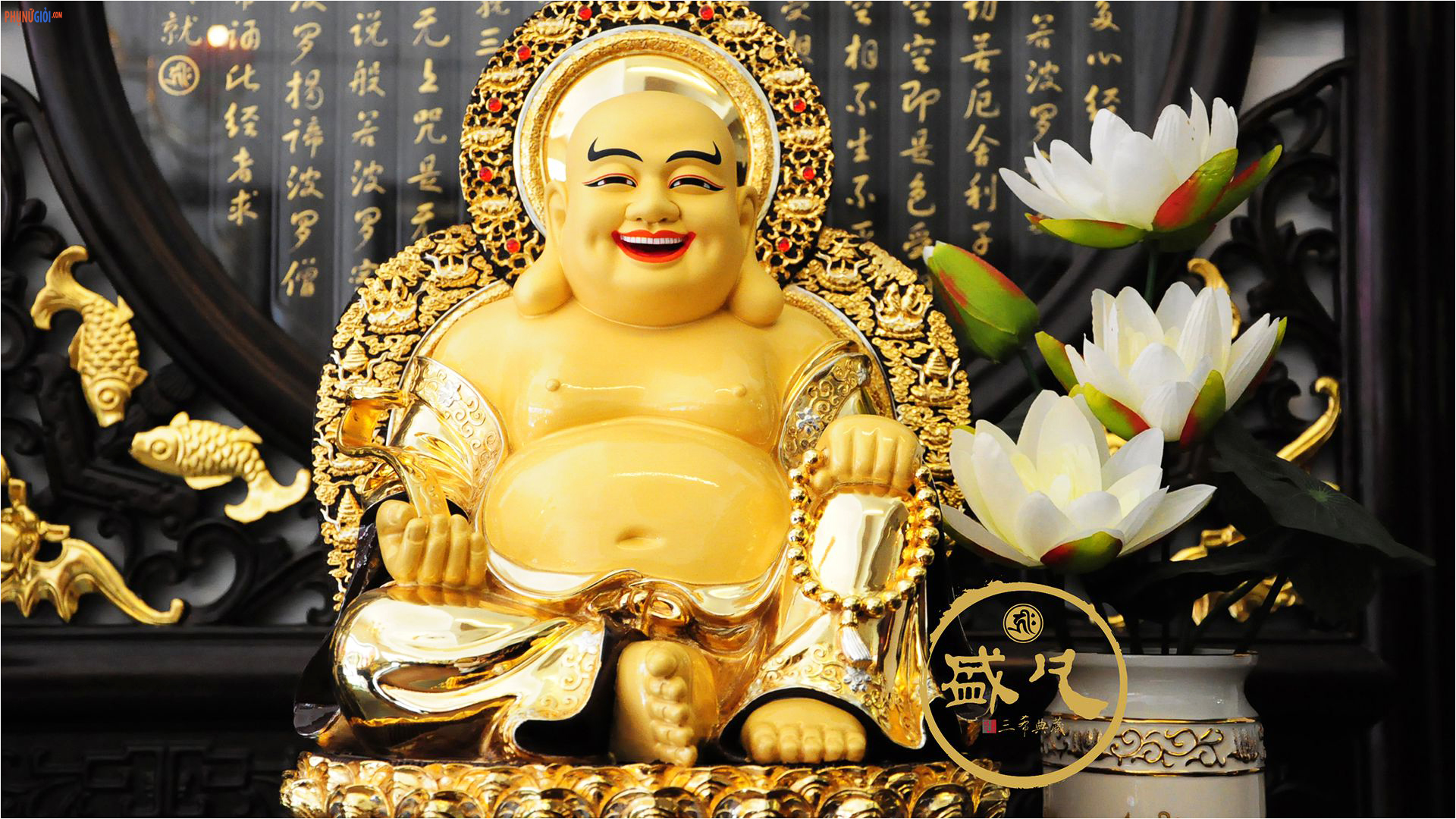 Tướng nụ cười trên khuôn mặt của Phật Di Lặc sẽ khiến bạn cảm thấy yên bình và đầy niềm vui. Hãy đến và chiêm ngưỡng vẻ đẹp của tượng Phật Di Lặc này. Đây sẽ là một trải nghiệm thật tuyệt vời.