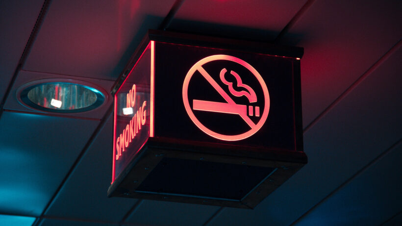 Hình ảnh cấm hút thuốc huyền ảo