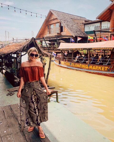 Hình ảnh Pattaya đẹp và du khách viếng thăm chợ nổi