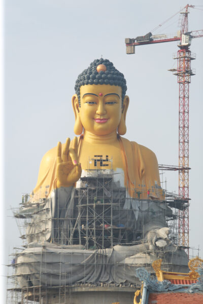 Hình ảnh cận cảnh tượng Phật A Di Đà
