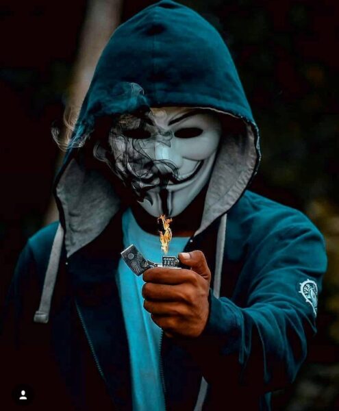 Hình ảnh hacker, Anonymous cầm bật lửa