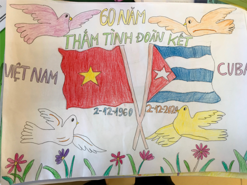 Vẽ tranh tình hữu nghị Việt Nam và Cuba