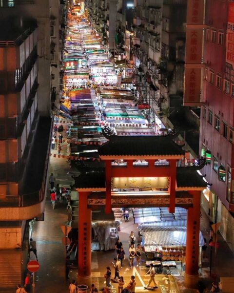 Hình ảnh Hồng Kông với một con phố dài