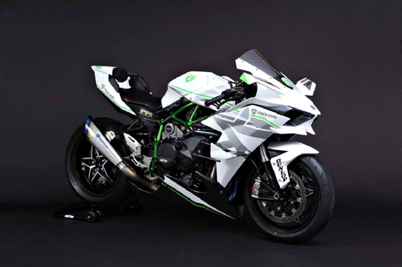 Hình ảnh Kawasaki Ninja H2R độ trắng đen