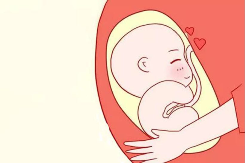 Hình ảnh em bé trong bụng mẹ dễ thương