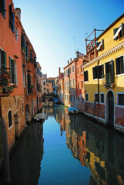 Hình ảnh thành phố Venice pha lẫn giữa nét cổ điển và hiện đại