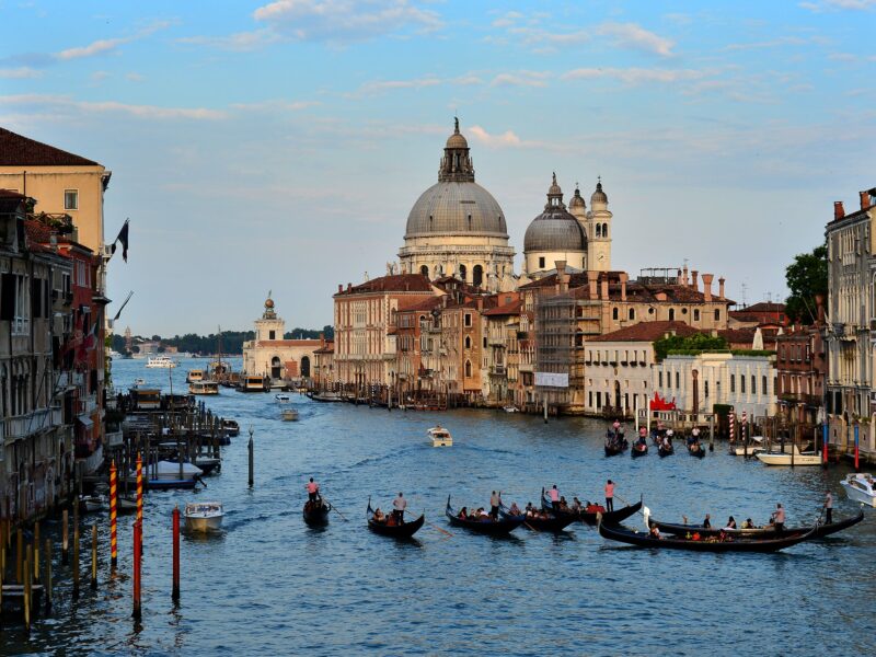 Hình ảnh thành phố Venice thơ mộng