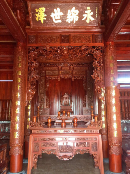 Mẫu hoành phi câu đối chữ hán thờ gia tiên bằng gỗ trong chùa