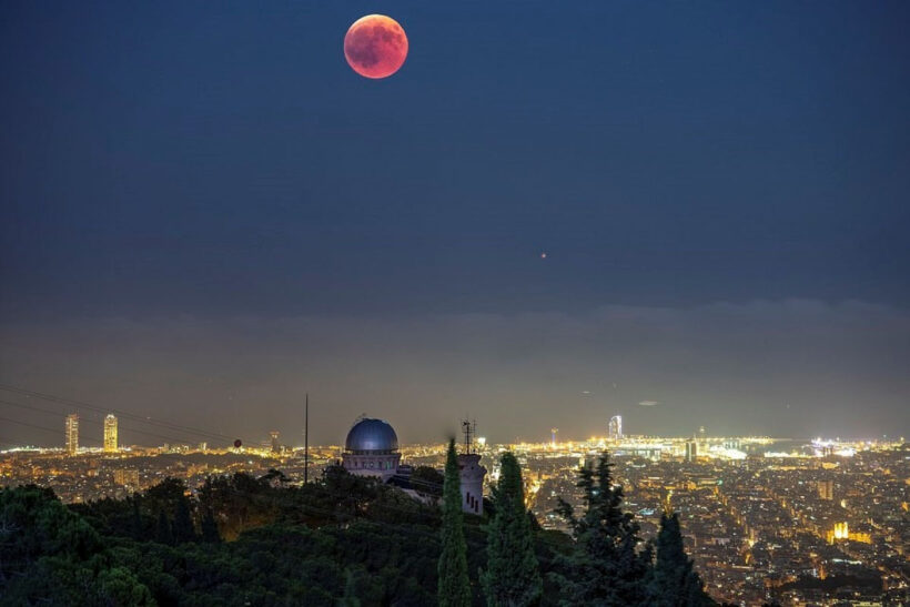 hình ảnh trăng máu đẹp trên thành phố