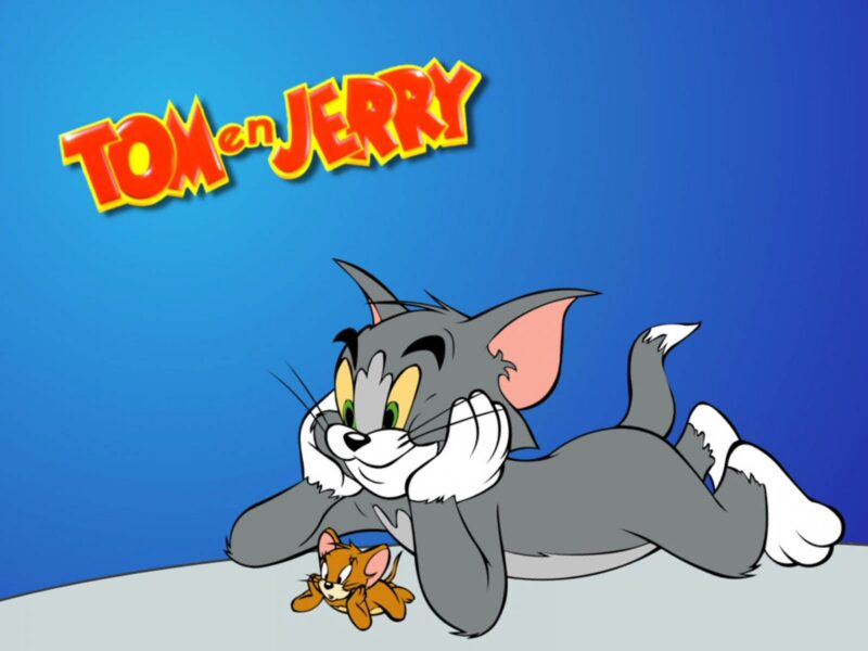Ảnh Tom đang nhìn Jerry