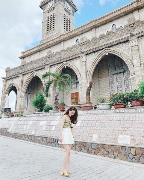 ảnh nhà thờ đá Nha Trang đẹp
