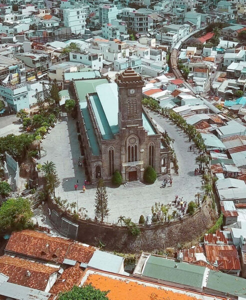 hình ảnh nhà thờ đá Nha Trang với góc nhìn toàn cảnh nhất