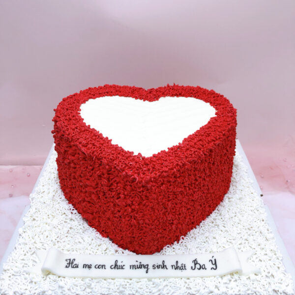 Bánh sinh nhật chồng đơn giản khoanh đỏ