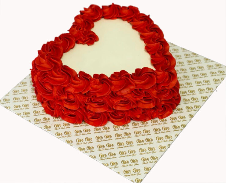 Bánh sinh nhật hình trái tim hoa hồng