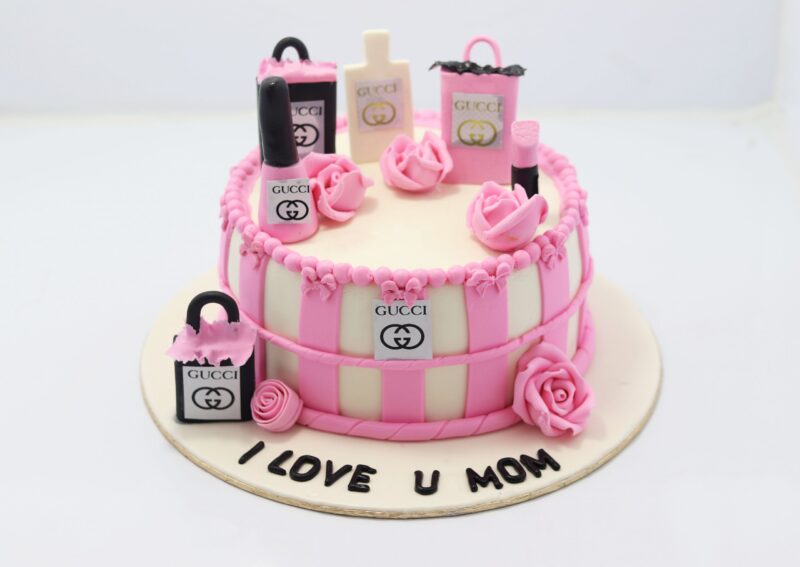 Bánh sinh nhật mẹ Gucci