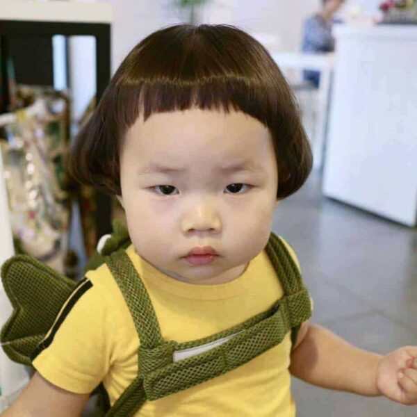 Em bé Hàn Quốc mái ngố