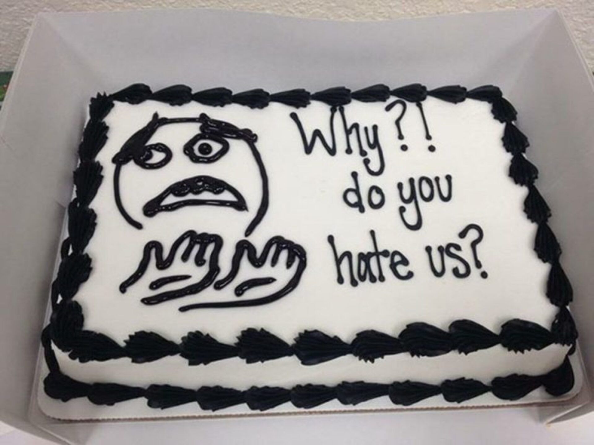 Надпись на торт коллегам. Смешные надписи на торт. Торт для шефа. Необычные надписи на торт. Торт начальнику.